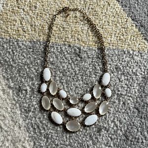 Pearly white necklace